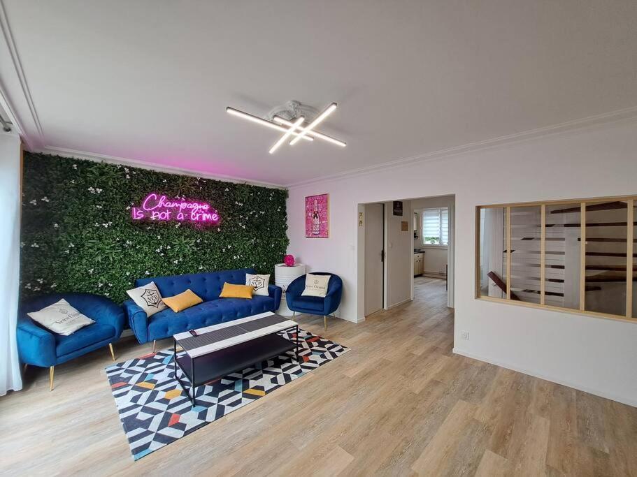 Appartement Camden - Exterieur Et Parking à Reims Extérieur photo